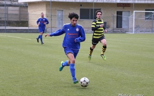 Nella foto Carmine Meo in azione con la maglia del Bordighera Sant'Ampelio