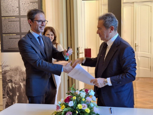 Bordighera: affidata per i prossimi nove anni alla 'Else Srl' Villa Regina Margherita, la soddisfazione del sindaco (Foto) Bordighera: affidata per i prossimi nove anni alla 'Else Srl' Villa Regina Margherita, la soddisfazione del sindaco (Foto)