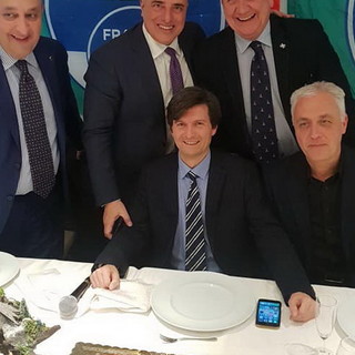 Cena natalizia di fratelli d'Italia: 200 tra simpatizzanti e amministratori locali riempiono di entusiasmo la sala del Marinella a Sanremo Cena natalizia di fratelli d'Italia: 200 tra simpatizzanti e amministratori locali riempiono di entusiasmo la sala del Marinella a Sanremo