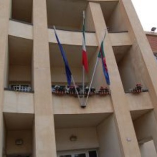 Parcheggi cari a Ventimiglia? L’iniziativa “Chiedere via mail al Comune di prendere in gestione diretta i posteggi della città” Parcheggi cari a Ventimiglia? L’iniziativa “Chiedere via mail al Comune di prendere in gestione diretta i posteggi della città”