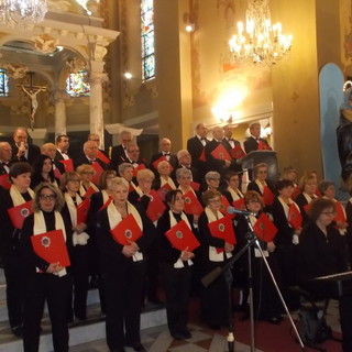 Bordighera: grande partecipazione al concerto del Coro Polifonico 'Città di Ventimglia' alla Chiesa di Terrasanta (Foto) Bordighera: grande partecipazione al concerto del Coro Polifonico 'Città di Ventimglia' alla Chiesa di Terrasanta (Foto)