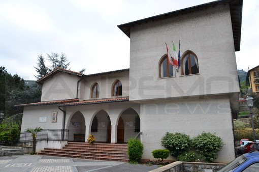 Dolceacqua: 'esposto' della minoranza, l'Amministrazione risponde e pensa ad una possibile querela