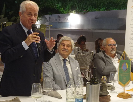 Imperia: serata conviviale del Panathlon Club e del Circolo Scacchistico dopo il 'Festival' appena terminato Imperia: serata conviviale del Panathlon Club e del Circolo Scacchistico dopo il 'Festival' appena terminato