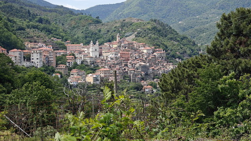 Ceriana protagonista di "Oltrelariva": il grazie del sindaco Caviglia a Regione Liguria e a Fare Musica Ceriana protagonista di "Oltrelariva": il grazie del sindaco Caviglia a Regione Liguria e a Fare Musica