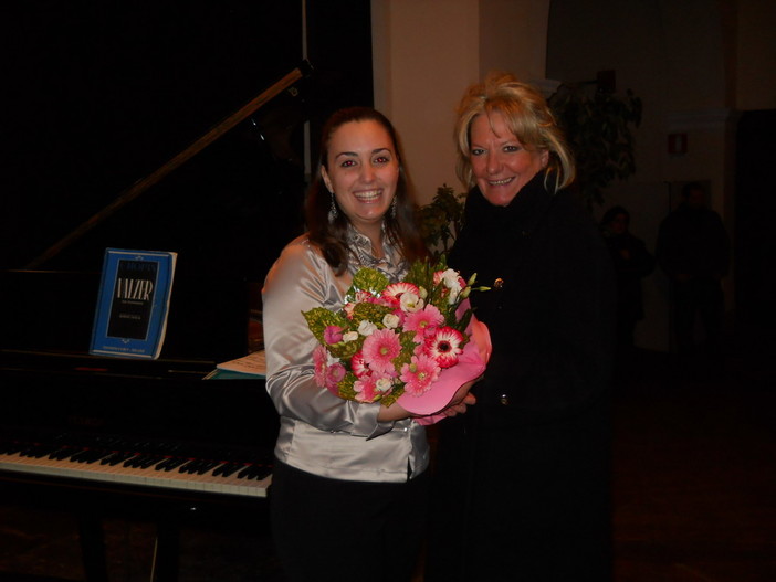 Bordighera: grande successo per il concerto della pianista Valertia Cotza