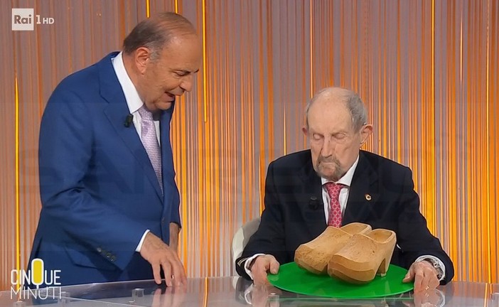 Il partigiano e cittadino benemerito a Sanremo Gustavo Ottolenghi ospite di Bruno Vespa (Foto) Il partigiano e cittadino benemerito a Sanremo Gustavo Ottolenghi ospite di Bruno Vespa (Foto)