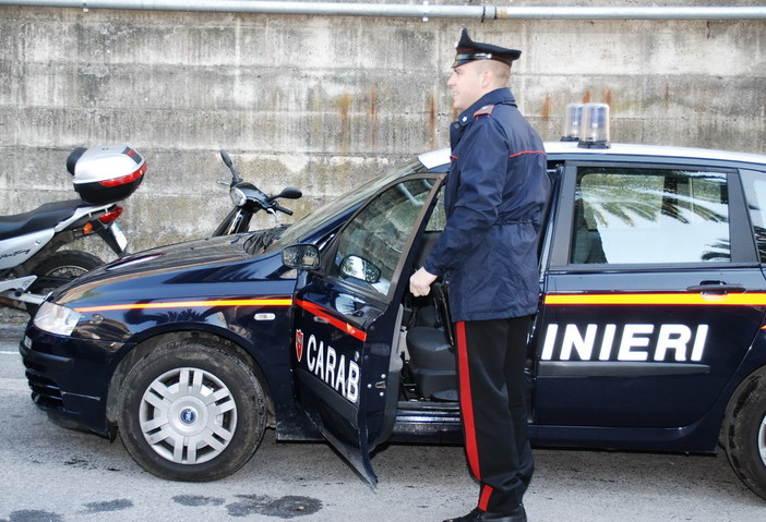 Ventimiglia: ubriaco minaccia il titolare del bar, denunciato dai carabinieri un 50enne Ventimiglia: ubriaco minaccia il titolare del bar, denunciato dai carabinieri un 50enne