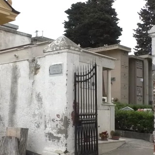 Riva Ligure, via libera all’ampliamento del cimitero comunale: stanziati 150 mila euro per nuovi loculi e ossari Riva Ligure, via libera all’ampliamento del cimitero comunale: stanziati 150 mila euro per nuovi loculi e ossari