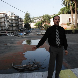 Bettino Piro nell'ex cantiere Millenium Bettino Piro nell'ex cantiere Millenium