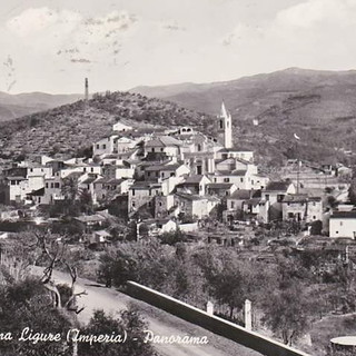 C'era una volta... Caramagna ligure: oggi pomeriggio nel cortile della Primaria C'era una volta... Caramagna ligure: oggi pomeriggio nel cortile della Primaria