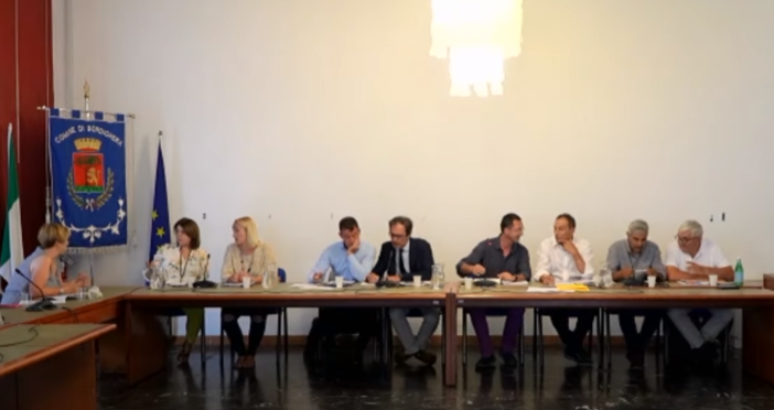 Bordighera, il progetto del nuovo campo sportivo accende il consiglio comunale