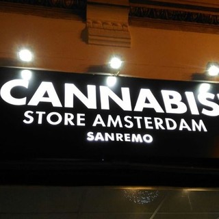Per Natale regala un panettone alla cannabis e altre golosità "stupefacenti" Per Natale regala un panettone alla cannabis e altre golosità "stupefacenti"