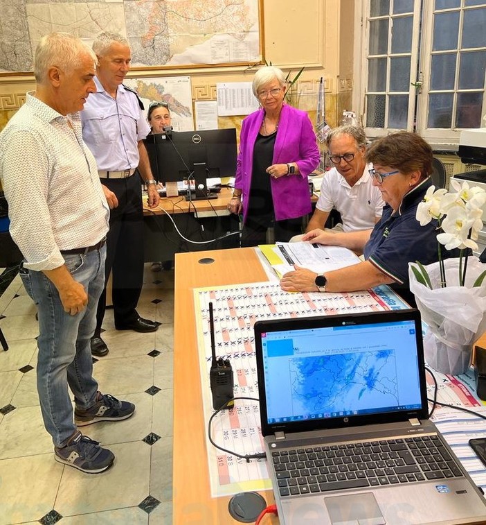 Sanremo: allerta arancione e pioggia da questa mattina, aperto il Coc e qualche preoccupazione per stanotte Sanremo: allerta arancione e pioggia da questa mattina, aperto il Coc e qualche preoccupazione per stanotte