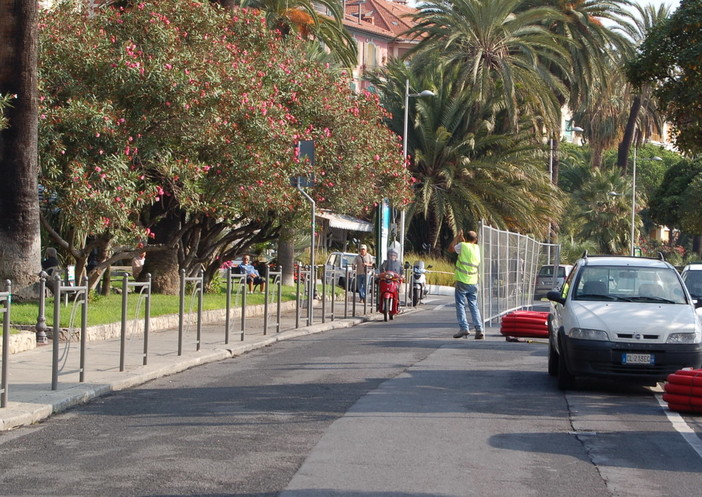 Sanremo: parcheggio selvaggio in corso Trento e Trieste, la mail di un nostro lettore Sanremo: parcheggio selvaggio in corso Trento e Trieste, la mail di un nostro lettore