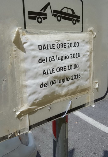 Sanremo: proteste sul piazzale del Borgo per il divieto di stanotte che non è servito a nulla
