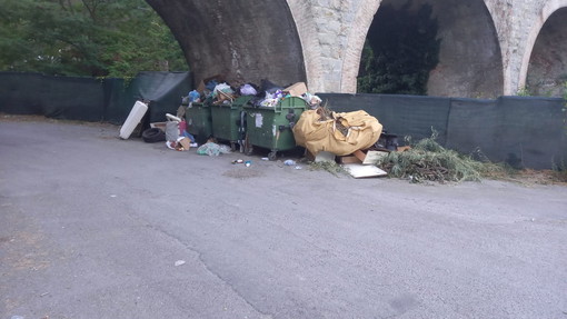 Ventimiglia: il Comitato di Varase all'attacco &quot;Tutte le strade della frazione sono piene di spazzatura&quot; (Foto)