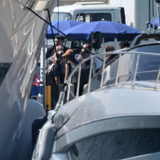 Sanremo: a Portosole si gira lo spot della 'Riva', dopo Favino oggi è arrivato David Beckham (Foto) Sanremo: a Portosole si gira lo spot della 'Riva', dopo Favino oggi è arrivato David Beckham (Foto)