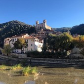 "Cantendu denâi au foegu", percorso itinerante tra i falò di Dolceacqua (Foto)