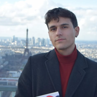 Poeta, scrittore e influencer: a Ventimiglia incontro con Davide Avolio Poeta, scrittore e influencer: a Ventimiglia incontro con Davide Avolio