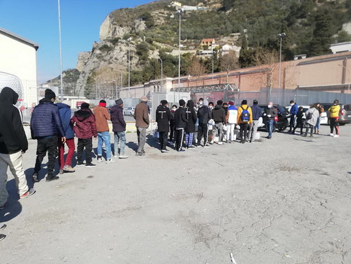 Nuovo centro migranti a Ventimiglia, in attesa del Prefetto parla Confcommercio: “È la soluzione migliore”
