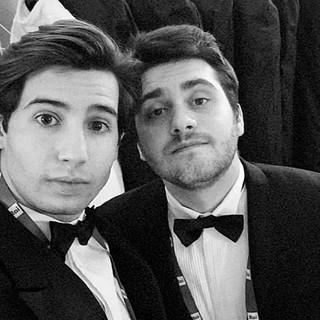 Due sanremesi sul palco dell'Ariston con Dargen D'Amico: sono tra i coristi di 'Onda Alta' Due sanremesi sul palco dell'Ariston con Dargen D'Amico: sono tra i coristi di 'Onda Alta'