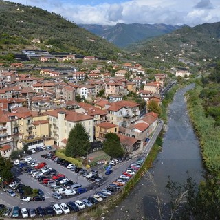 Dolceacqua: sanzioni pesanti dal Comune per chi scarica inerti ed ingombranti nelle aree ecologiche