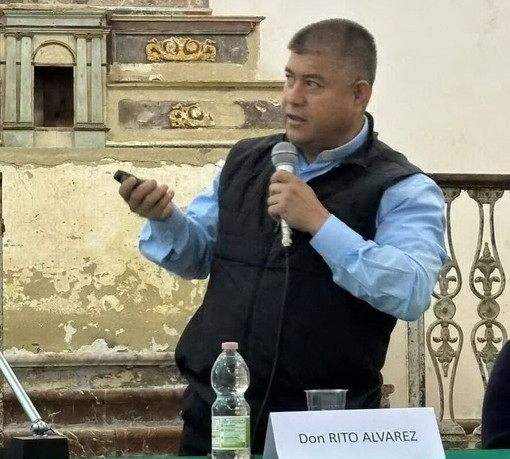 Don Rito Alvarez alla mostra “Profezie per la Pace” in provincia di Messina illumina il cammino: testimonianze vive di dialogo e speranza Don Rito Alvarez alla mostra “Profezie per la Pace” in provincia di Messina illumina il cammino: testimonianze vive di dialogo e speranza