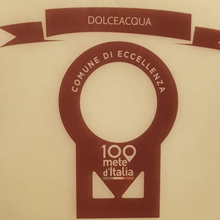 Dolceacqua unico comune ligure tra le '100 mete d'Italia', ieri la premiazione al Senato Dolceacqua unico comune ligure tra le '100 mete d'Italia', ieri la premiazione al Senato