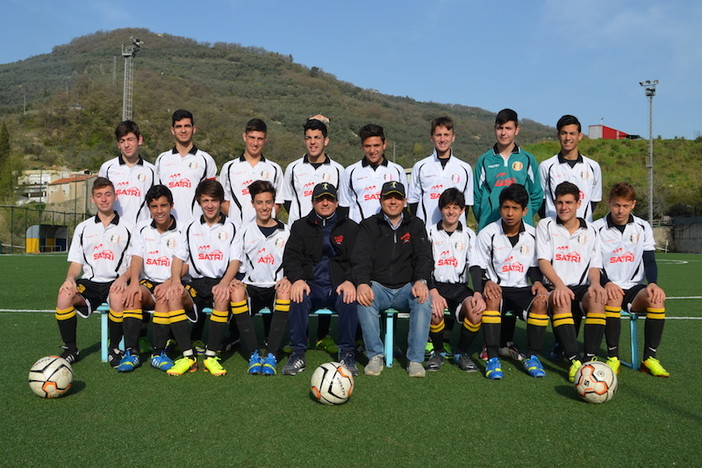 Calcio: gli allievi '97 del Don Bosco puntano alla vittoria del XXII° Torneo Città di Arenzano Calcio: gli allievi '97 del Don Bosco puntano alla vittoria del XXII° Torneo Città di Arenzano