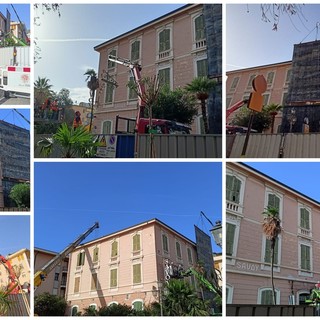 Bordighera: iniziati i lavori di demolizione dell'hotel Savoy, la nostalgia dei residenti (Foto e Video) Bordighera: iniziati i lavori di demolizione dell'hotel Savoy, la nostalgia dei residenti (Foto e Video)