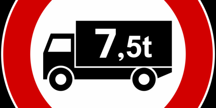 Ecco i giorni del 2018 appena iniziato in cui non potranno circolare i mezzi pesanti fuori dai centri abitati