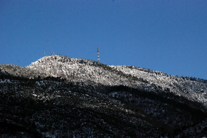 Maltempo: neve in collina, freddo intenso e nuova precipitazione tra stasera e domani Maltempo: neve in collina, freddo intenso e nuova precipitazione tra stasera e domani