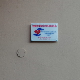 Camporosso: una tenda donata dall'associazione Aceb alla sede locale dei pensionati (Foto)