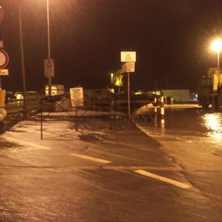 Allerta arancione: forte vento e piogge in provincia, domani scuole chiuse in molti comuni