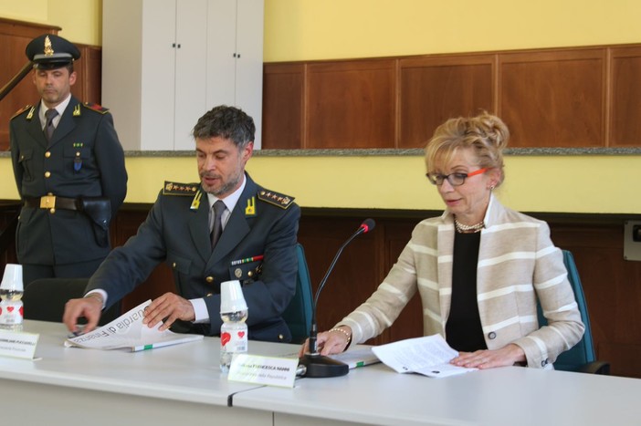 Cuneo: maxi operazione della Finanza per le 'creste' nel cantiere del Tenda, la presentazione dell'operazione (Video)