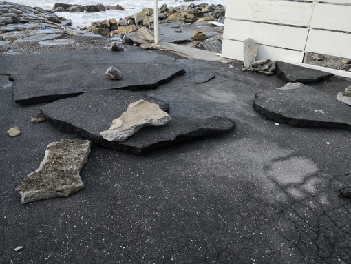 Maltempo: ripartiti sul territorio gli 8 milioni per le difese della costa, ad Imperia 2,5 mln per la diga foranea