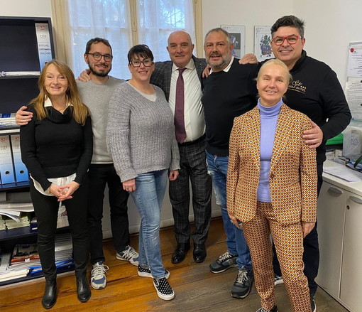 Rinnovato il Direttivo Federalberghi di Bordighera. Davide Sattanino sostituisce il compianto Ezio Formosa alla presidenza Rinnovato il Direttivo Federalberghi di Bordighera. Davide Sattanino sostituisce il compianto Ezio Formosa alla presidenza