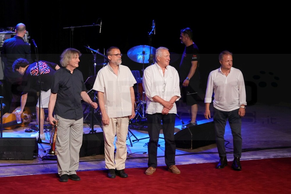 Sanremo, al Teatro dell’Opera del Casinò un grande omaggio a Miles Davis con cinque stelle del jazz internazionale Sanremo, al Teatro dell’Opera del Casinò un grande omaggio a Miles Davis con cinque stelle del jazz internazionale
