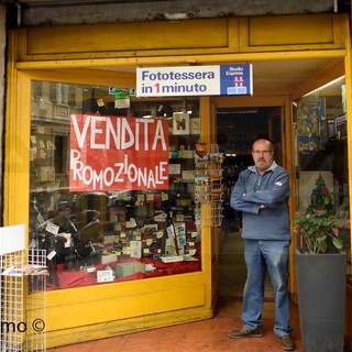 Sanremo: a fine anno chiuderà lo storico negozio di fotografia 'Dark Room' di via Fiume