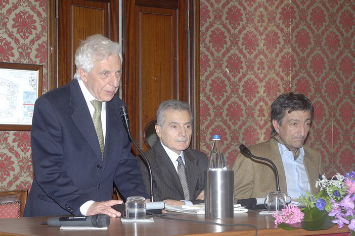 Sanremo: martedì letterari, successo per l'incontro con Domenico Vecchioni