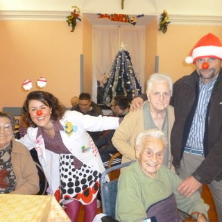 Il gruppo 'Clown x Bene' ha allietato il pomeriggio di martedì della casa di cura 'Quaglia' Il gruppo 'Clown x Bene' ha allietato il pomeriggio di martedì della casa di cura 'Quaglia'