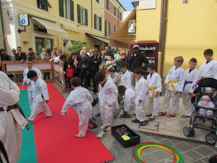 Diano Marina: positivo riscontro di pubblico per 'Divertiamoci a diano' dello scorso weekend Diano Marina: positivo riscontro di pubblico per 'Divertiamoci a diano' dello scorso weekend