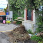 Sanremo: degrado e sporcizia in strada alla Colla, la segnalazione con foto di un lettore