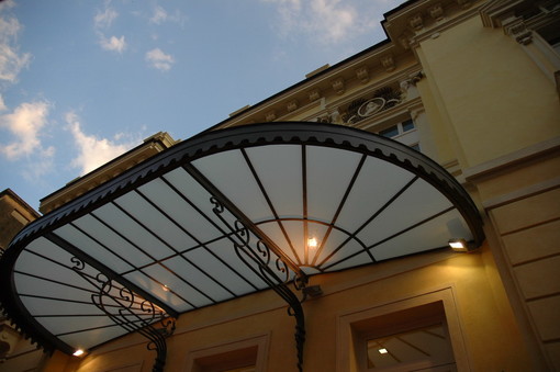Ventimiglia: giovedì sera a Teatro 'L'isola che non c'è' Ventimiglia: giovedì sera a Teatro 'L'isola che non c'è'