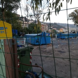 Imperia: degrado al centro di conferimento rifiuti sull'argine sinistro, la denuncia "Topi e gabbiani" (Foto)