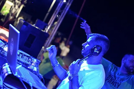 Camporosso propone 'OndeSonore 2026', una serata con Dj Nandino (Foto) Camporosso propone 'OndeSonore 2026', una serata con Dj Nandino (Foto)