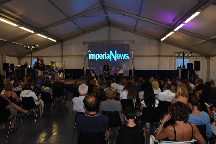 I 1000 volti del dibattito pubblico alla festa di Ineja organizzato da Imperia News, la fotogallery della serata (Foto)