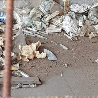 Sanremo: situazione di degrado nella zona del mercato, la segnalazione da Forza Nuova (Foto)