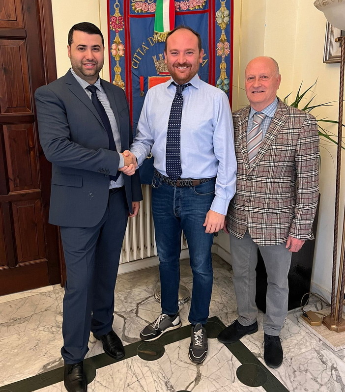 Ventimiglia: soluzione per via Due Camini, il ringraziamento del comitato a Comune e Regione Ventimiglia: soluzione per via Due Camini, il ringraziamento del comitato a Comune e Regione