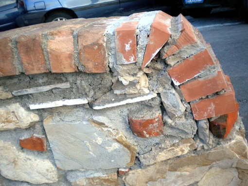 Sanremo: degrado ai giardini 'Regina Elena' nella Pigna, le foto e le segnalazioni del Comitato Sanremo: degrado ai giardini 'Regina Elena' nella Pigna, le foto e le segnalazioni del Comitato